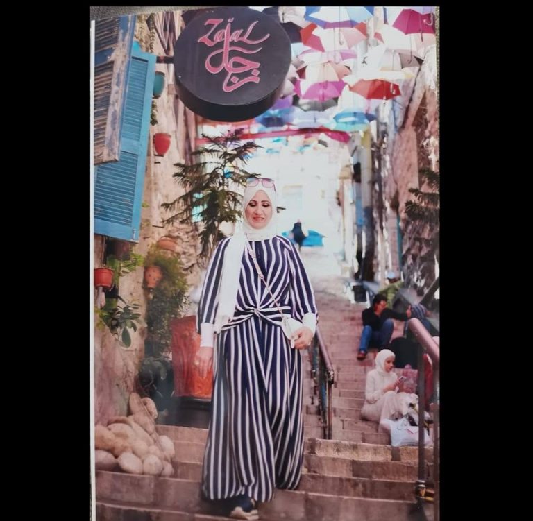 لا تحب كثيراً... الشاعرة مها عفاني 35 من منا أخطأ... مها بلان