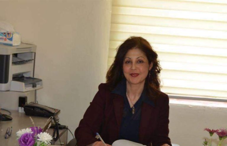 لَيلَكٌ فاتِنٌ / أحلام الدردغاني 21 لَيلَكٌ فاتِنٌ / أحلام الدردغاني