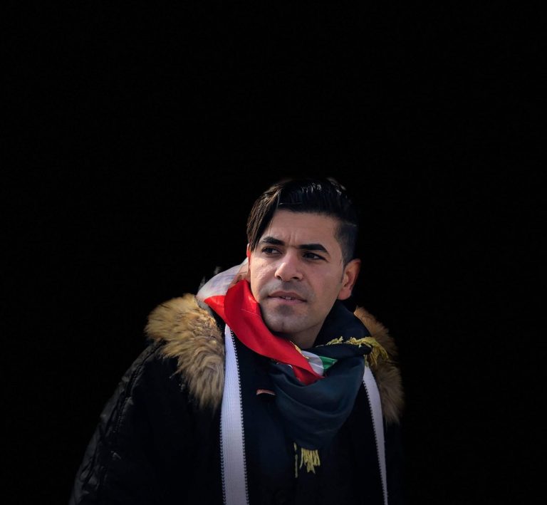 أحمد ضياء: أطلق أحرفي لتأخذ الكون في عباءتها ... والميتامسرح فضاء إشكالي منزلق لا يمكن تأكيده كنسق أو نظريّة/ حوار اجراه: خالد ديريك 4 أحمد ضياء: أطلق أحرفي لتأخذ الكون في عباءتها ... والميتامسرح فضاء إشكالي منزلق لا يمكن تأكيده كنسق أو نظريّة/ حوار اجراه: خالد ديريك