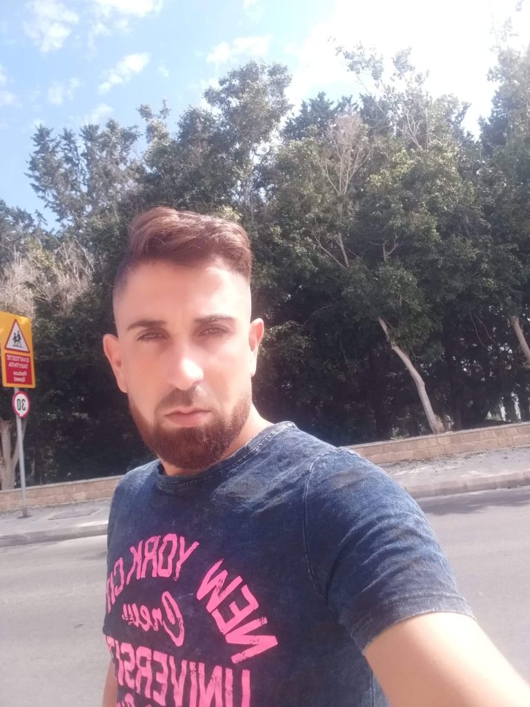received 2471302179836974 scaled حكايا الشطآن…/ بقلم: أحمد عدنان الأحمد