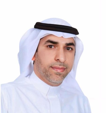 الروائي السّعوديّ آل زايد: طموحي أن أبلغ القمر، وإذا لم أصل سأبقى بين النّجوم.