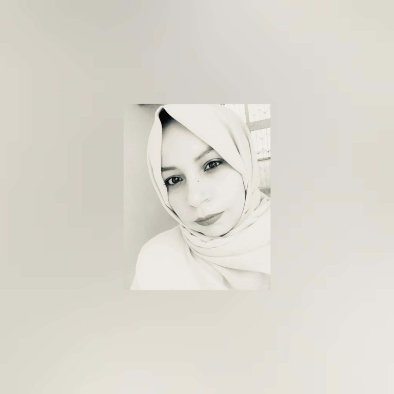 كُل بعقلي قطعة سكر / بقلم: ساره الشريف