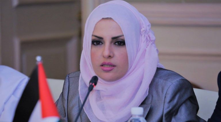 إليكِ: فالحبّ ليس وجهاً واحداً / بقلم: فراس حج محمد 13 نداء يونس e1656450188550 إليكِ: فالحبّ ليس وجهاً واحداً / بقلم: فراس حج محمد